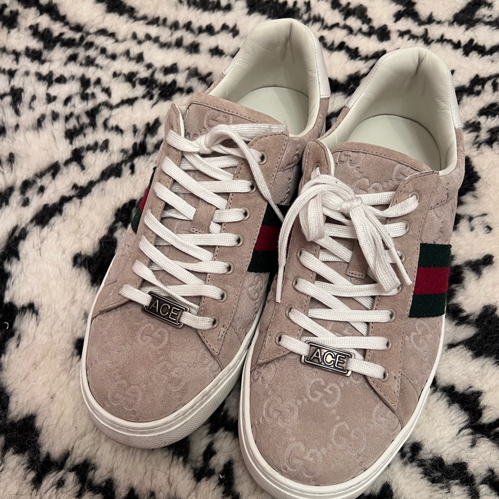 Gucci Women's Ace GG Low Top Sneakers size 39.5